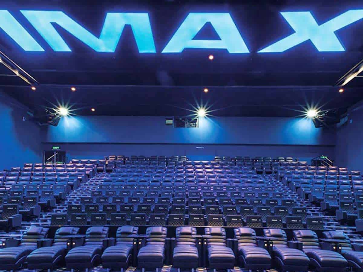 Кашира плаза кинотеатр. IMAX Титан Каширская Плаза. IMAX Laser Титан. Киномакс Титан IMAX зал. Киномакс Титан зал аймакс лазер.